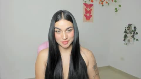 Snapshot of emi_blossom_ chatting on April 2026 03:45:01 PM Emily online show from April 2026 03:45:01 PM