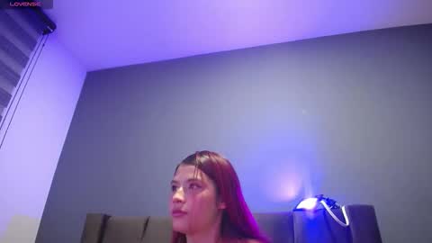 Snapshot of emi_candi chatting on September 2025 12:16:01 AM emi online show from September 2025 12:16:01 AM