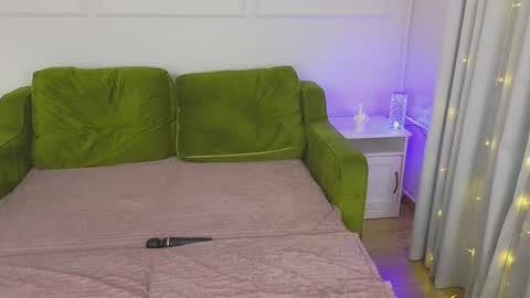 Snapshot of emi_jake chatting on January 2025 05:02:02 PM emi_jake online show from January 2025 05:02:02 PM