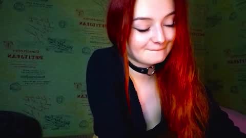 Snapshot of emi_less chatting on October 2025 04:37:02 PM Emi online show from October 2025 04:37:02 PM