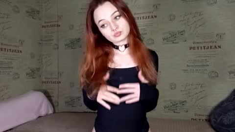 Snapshot of emi_less chatting on October 2025 04:20:02 PM Emi online show from October 2025 04:20:02 PM