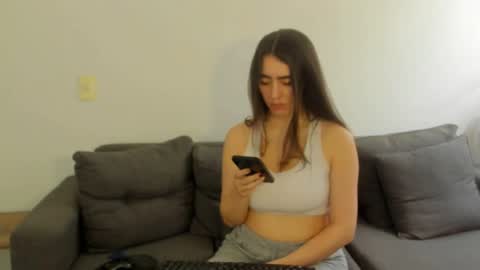 emi_royse online show from February 2026 05:46:02 PM