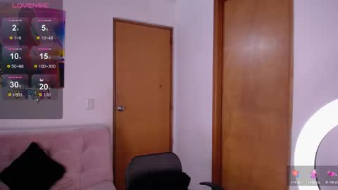 Emily Independent model online show from March 2026 05:06:02 PM