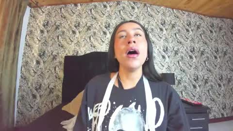 Emilia Gomez online show from December 2025 01:09:02 PM