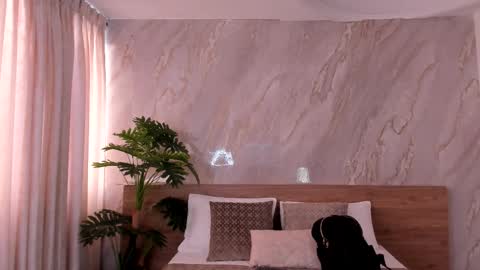 Snapshot of emiily_smile chatting on January 2026 12:10:01 PM Emily online show from January 2026 12:10:01 PM