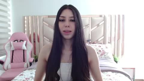 Snapshot of emilee_star chatting on July 2026 07:12:02 PM Emilee online show from July 2026 07:12:02 PM
