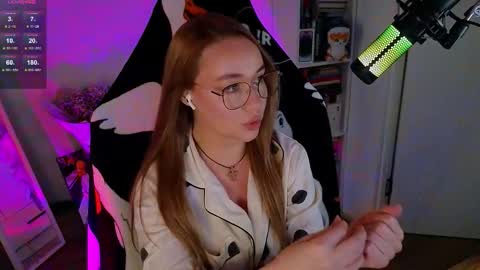 Snapshot of emili1_bc chatting on October 2025 11:42:02 AM Emili online show from October 2025 11:42:02 AM