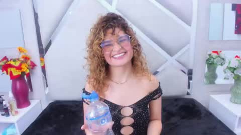 Snapshot of emili_rouse_ chatting on October 2025 03:06:02 AM Emy  online show from October 2025 03:06:02 AM