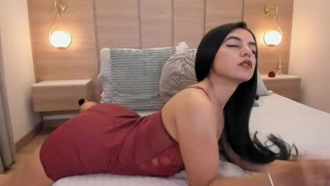 Snapshot of emilia_1040 chatting on April 2026 01:32:02 PM emilia_1040 online show from April 2026 01:32:02 PM