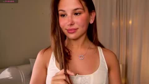 Snapshot of emilia_dream chatting on July 2026 06:45:02 PM emilia_dream online show from July 2026 06:45:02 PM