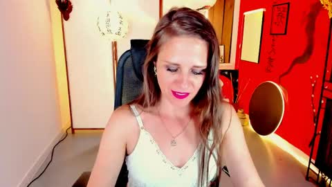 Snapshot of emiliabedy chatting on June 2026 02:33:01 PM Emilia Bedy online show from June 2026 02:33:01 PM