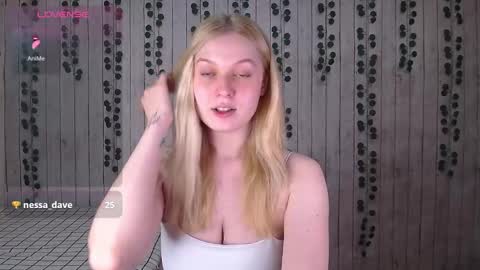 Amili online show from October 2025 11:42:01 AM