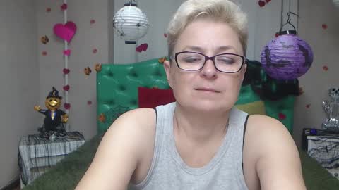 EmiliaGree online show from November 2025 06:19:02 PM