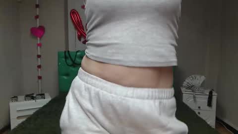 EmiliaGree online show from November 2025 06:13:01 PM