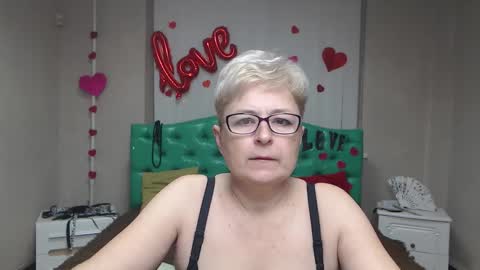 Snapshot of emiliagree chatting on January 2026 08:18:02 PM EmiliaGree online show from January 2026 08:18:02 PM