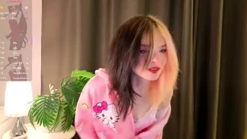 Snapshot of emiliahronick chatting on July 2026 03:15:01 PM Felicia online show from July 2026 03:15:01 PM