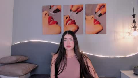 Emilie online show from May 2026 12:13:02 PM