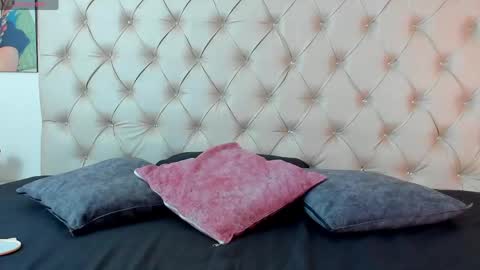 Snapshot of emilieandblake chatting on May 2026 09:27:02 AM emilieandblake online show from May 2026 09:27:02 AM