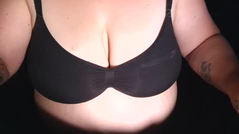 emilie foxx online show from July 2026 02:28:02 AM