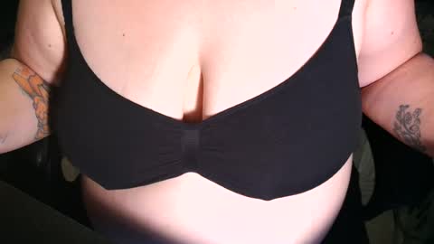 emilie foxx online show from July 2026 09:51:01 PM