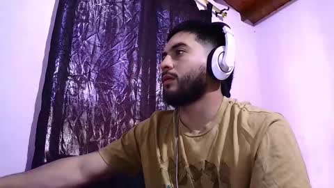 emilio39210 online show from November 2025 04:29:01 PM