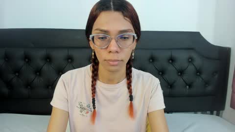 emilirosee online show from April 2026 05:51:01 PM