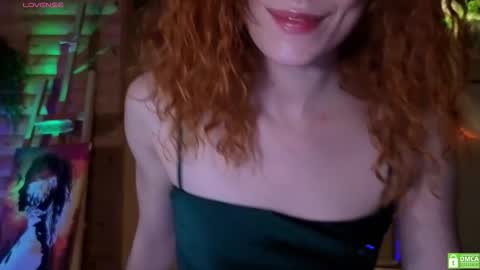 Snapshot of emiliyafox chatting on November 2025 08:18:01 PM Emi online show from November 2025 08:18:01 PM