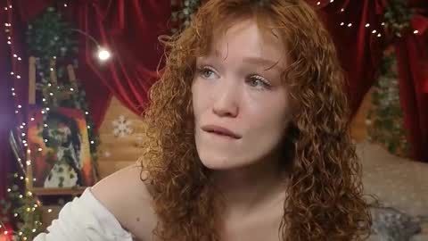 Snapshot of emiliyafox chatting on January 2026 02:12:02 PM Emi online show from January 2026 02:12:02 PM