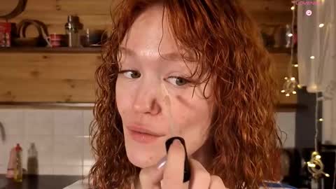 Snapshot of emiliyafox chatting on February 2026 01:28:01 AM Emi online show from February 2026 01:28:01 AM