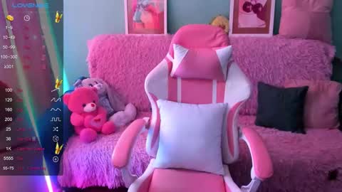Snapshot of emiliyaqueen chatting on March 2026 07:12:02 AM Emiliya online show from March 2026 07:12:02 AM
