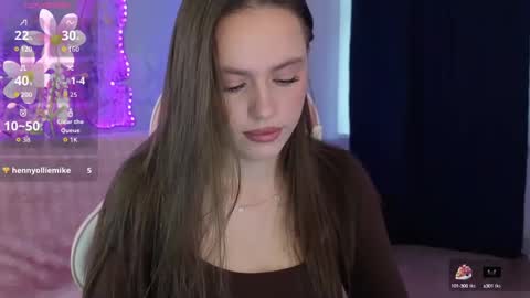 Snapshot of emillias_leo chatting on September 2025 08:08:01 AM Emillias online show from September 2025 08:08:01 AM