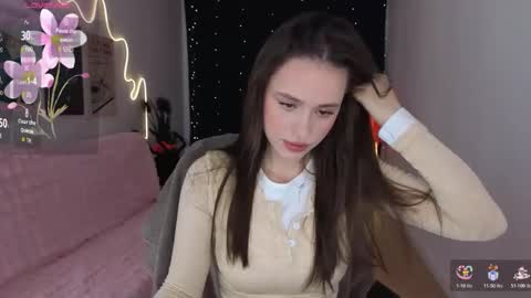 Snapshot of emillias_leo chatting on November 2025 08:13:01 AM Emillias online show from November 2025 08:13:01 AM