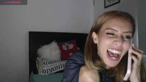 Snapshot of emilly_2004 chatting on February 2025 09:17:01 PM Emilly Gomez online show from February 2025 09:17:01 PM