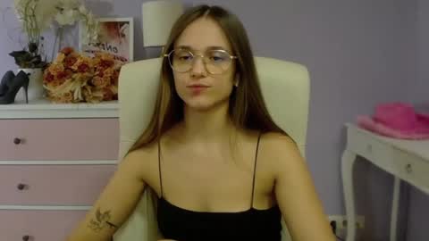 Emilly online show from February 2025 10:51:02 AM