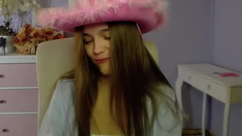 Emilly online show from March 2025 07:41:01 AM