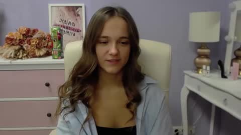 Emilly online show from September 2025 06:35:02 AM