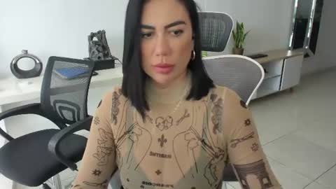 Snapshot of emillybrowm chatting on June 2026 03:21:01 PM Emilly online show from June 2026 03:21:01 PM