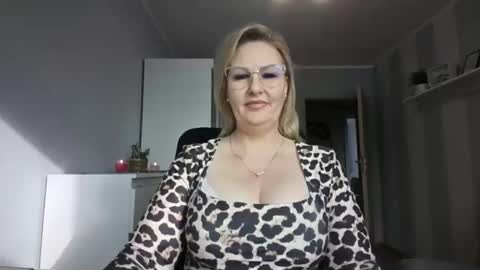 EmillyLove online show from February 2026 08:54:01 AM