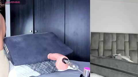 Emily online show from April 2026 10:49:02 AM