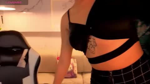 Snapshot of emily__tp chatting on February 2026 12:39:02 PM Emily tp 700am - 1400pm online show from February 2026 12:39:02 PM