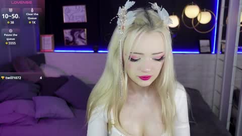 Emily online show from December 2024 09:31:02 PM