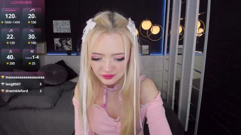 Emily online show from December 2024 04:19:01 AM