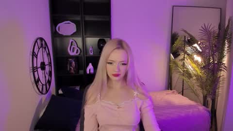 Emily online show from September 2025 08:24:02 PM