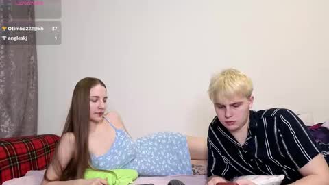 Snapshot of emily_and_ilumi chatting on January 2026 07:39:01 PM emily_and_ilumi online show from January 2026 07:39:01 PM