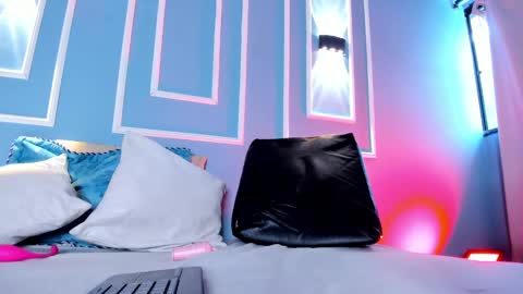 Snapshot of emily_ariaszc chatting on March 2025 03:13:02 PM Emily online show from March 2025 03:13:02 PM