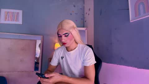 Snapshot of emily_castillo1_ chatting on July 2026 04:58:02 AM emily_castillo1_ online show from July 2026 04:58:02 AM