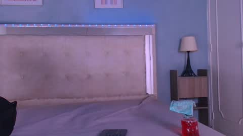 emily_castillo_1 online show from October 2025 04:35:01 AM