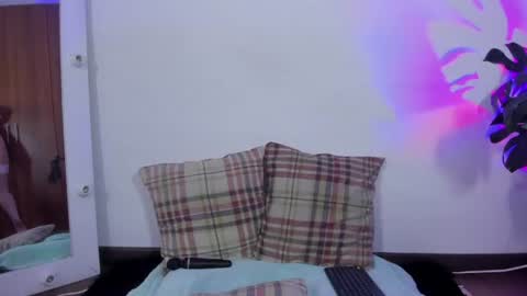 Snapshot of emily_cookk chatting on June 2026 06:22:01 AM Emily online show from June 2026 06:22:01 AM