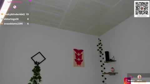 Emily  online show from December 2024 04:38:01 PM