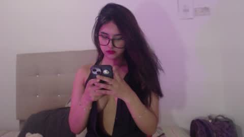 Snapshot of emily_fox_3 chatting on April 2026 02:39:01 AM emily fox 3 online show from April 2026 02:39:01 AM